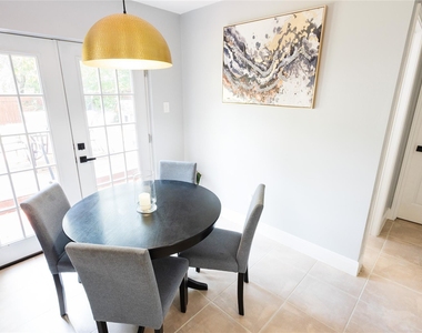 31 N Drifting Leaf Court - Photo Thumbnail 14