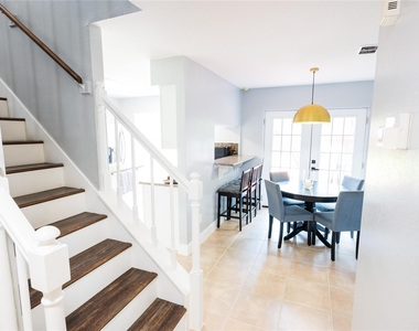 31 N Drifting Leaf Court - Photo Thumbnail 16
