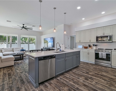 3728 Luverne Street - Photo Thumbnail 12