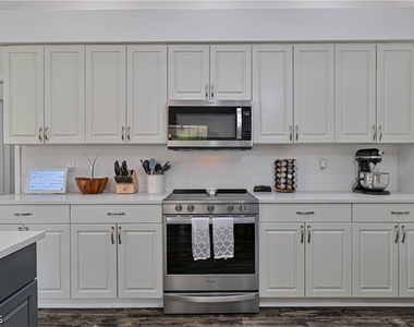 3728 Luverne Street - Photo Thumbnail 13