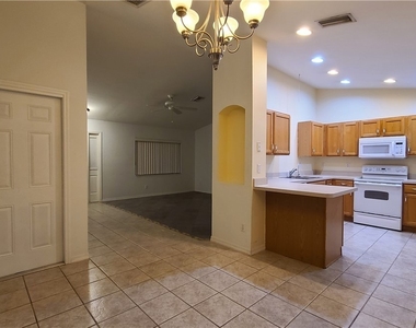 3106 10th Street W - Photo Thumbnail 2