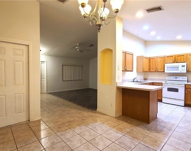 3106 10th Street W - Photo Thumbnail 5