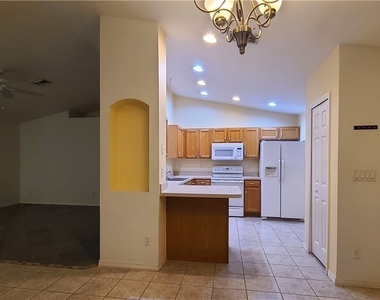 3106 10th Street W - Photo Thumbnail 7