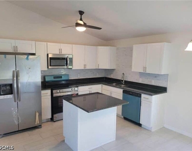 2828 Sw 2nd Lane - Photo Thumbnail 1
