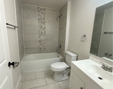 2828 Sw 2nd Lane - Photo Thumbnail 10