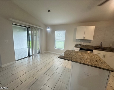 2828 Sw 2nd Lane - Photo Thumbnail 4