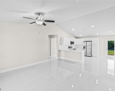 180 Peerless Street - Photo Thumbnail 6