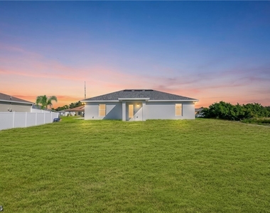 180 Peerless Street - Photo Thumbnail 14