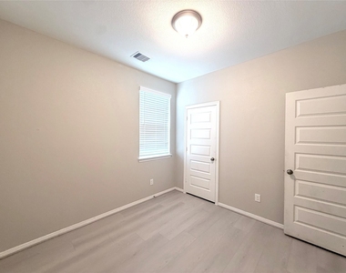 23011 True Fortune Drive - Photo Thumbnail 10