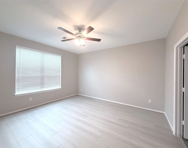 23011 True Fortune Drive - Photo Thumbnail 7