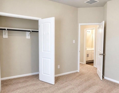 24710 Allori Court - Photo Thumbnail 10