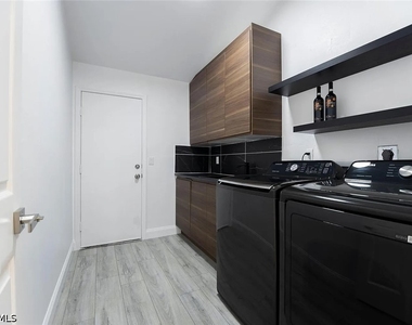 22632 Forest View Drive - Photo Thumbnail 11