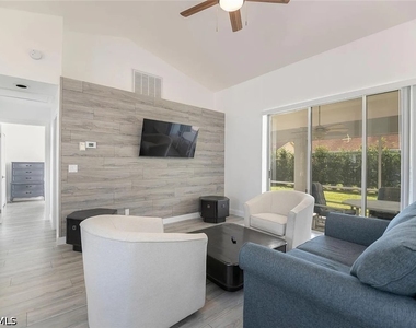 22632 Forest View Drive - Photo Thumbnail 6