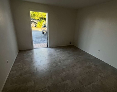 3708 Estelle Avenue - Photo Thumbnail 14