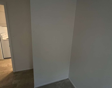 3708 Estelle Avenue - Photo Thumbnail 6