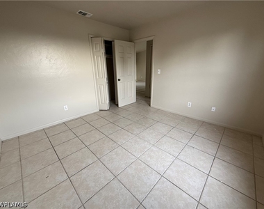 3950 Lora Street - Photo Thumbnail 7