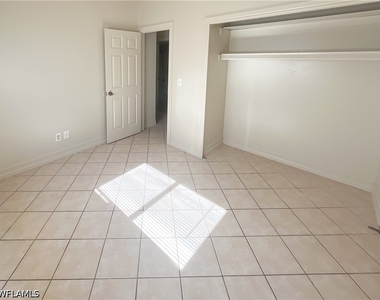 1927 Hill Avenue - Photo Thumbnail 6