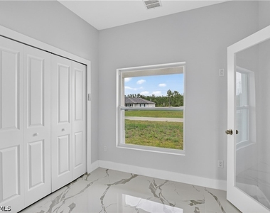 454 Mercedes Court - Photo Thumbnail 9