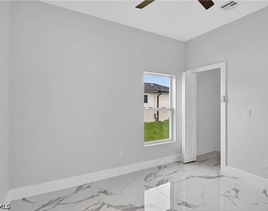 454 Mercedes Court - Photo Thumbnail 41