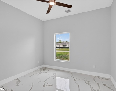454 Mercedes Court - Photo Thumbnail 35