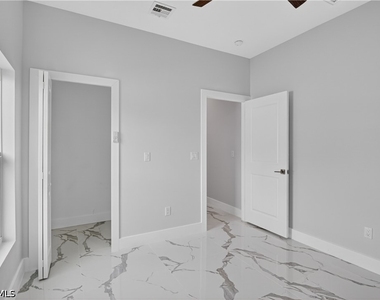 454 Mercedes Court - Photo Thumbnail 42