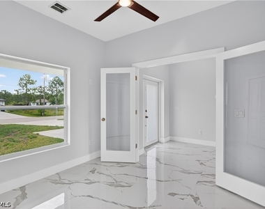 454 Mercedes Court - Photo Thumbnail 10