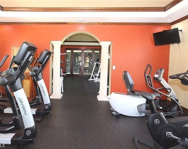 1160 Reserve Way - Photo Thumbnail 23