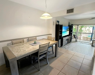1130 Swallow Avenue - Photo Thumbnail 13