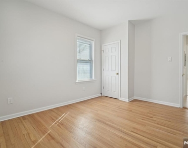 403 Abington - Photo Thumbnail 22