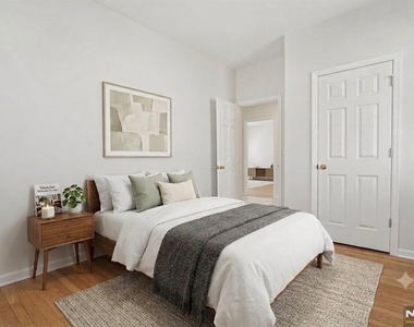 403 Abington - Photo Thumbnail 2