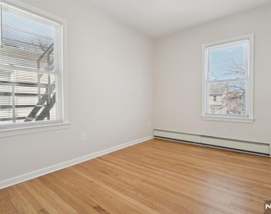 403 Abington - Photo Thumbnail 16