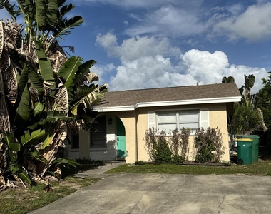 523 Ronnie Drive - Photo Thumbnail 1