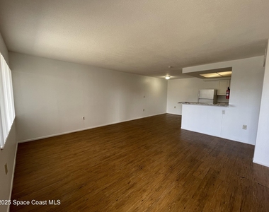 800 N Fiske Boulevard - Photo Thumbnail 1