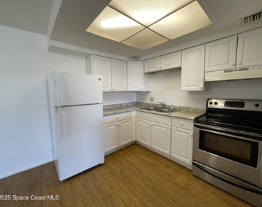800 N Fiske Boulevard - Photo Thumbnail 4