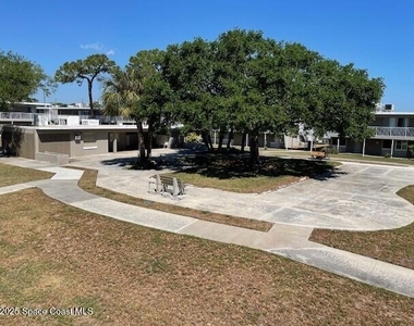 800 N Fiske Boulevard - Photo Thumbnail 15