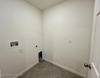 392 Ocarina Street Sw - Photo Thumbnail 28