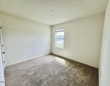 392 Ocarina Street Sw - Photo Thumbnail 18