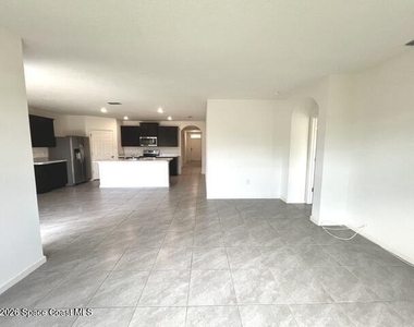 392 Ocarina Street Sw - Photo Thumbnail 15
