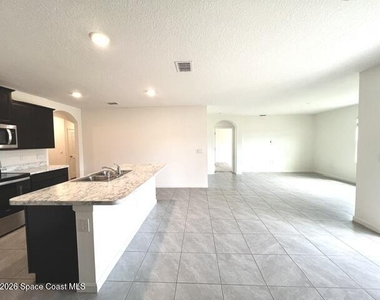 392 Ocarina Street Sw - Photo Thumbnail 10