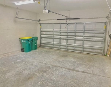 2680 Ballydoyle Lane - Photo Thumbnail 17