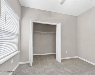 6364 Starlight Drive - Photo Thumbnail 4