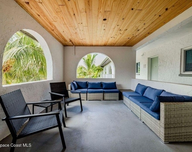 904 Wave Crest Avenue - Photo Thumbnail 11