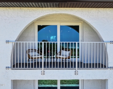 904 Wave Crest Avenue - Photo Thumbnail 4