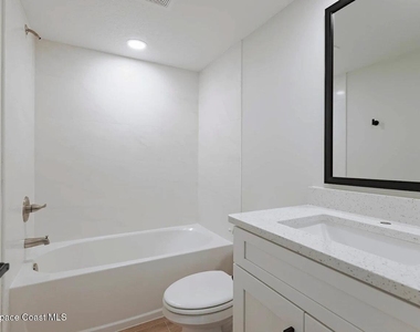 904 Wave Crest Avenue - Photo Thumbnail 10