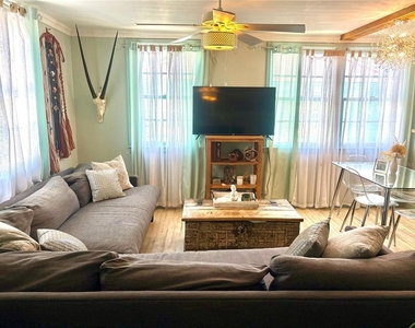 2830 48th Street S - Photo Thumbnail 7