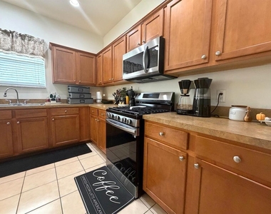 235 Endicott Way - Photo Thumbnail 7