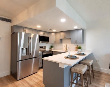 9755 Harrell Avenue - Photo Thumbnail 6
