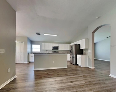 1629 Maximilian Drive - Photo Thumbnail 3