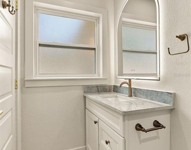 3946 Helena Street Ne - Photo Thumbnail 21