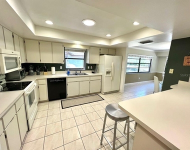 2124 Rivers Edge Court - Photo Thumbnail 5